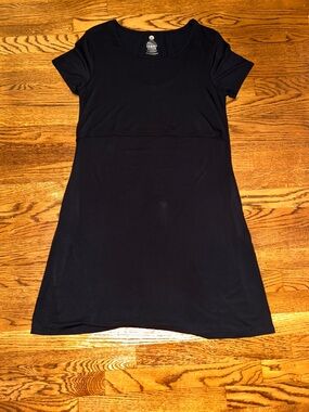 Kindred Bravely Black Short Sleeve Scoop Maternity/ Nursing Dress with Pockets